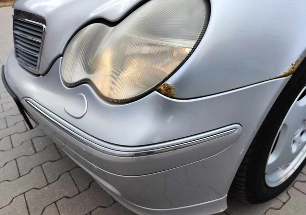 Mercedes-Benz Klasa C cena 4000 przebieg: 231168, rok produkcji 2000 z Wrocław małe 352